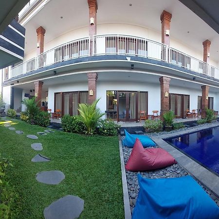 The Lucky Canggu Hotel Exterior foto