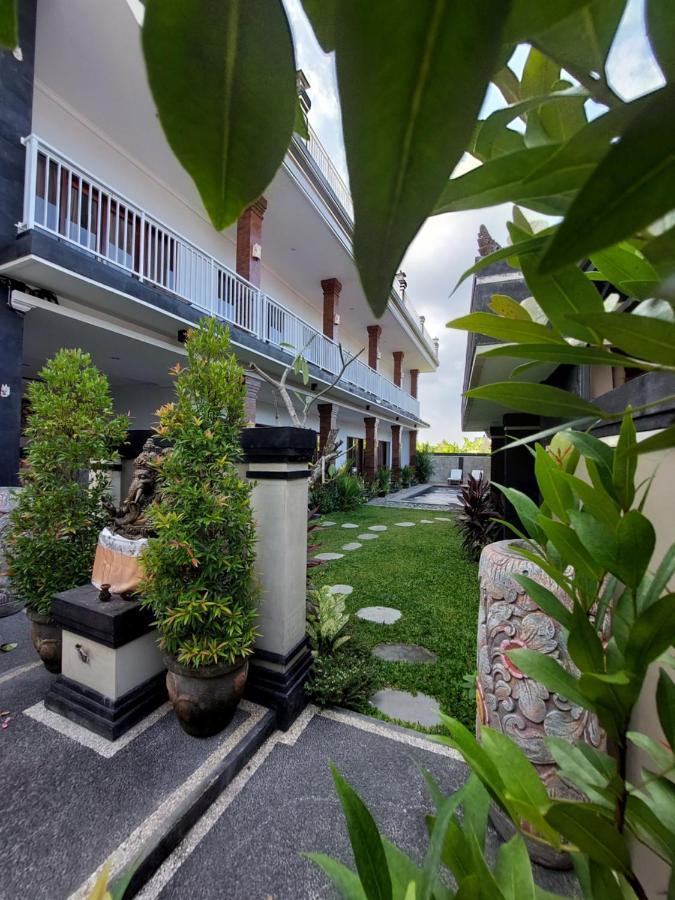 The Lucky Canggu Hotel Exterior foto